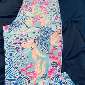 NWOT Lilly Pulitzer Bali Blue Weekender Midi Leggings UPF 50